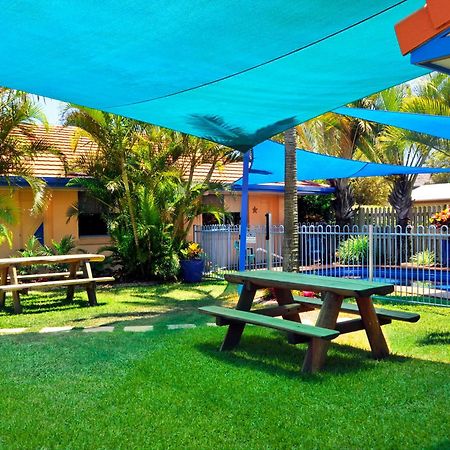 Yamba Twin Pines Motel Bagian luar foto