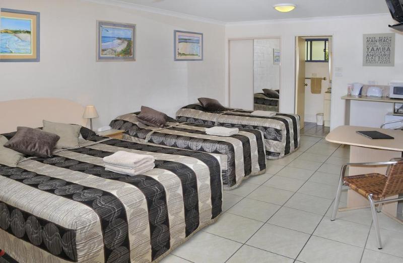 Yamba Twin Pines Motel Bagian luar foto