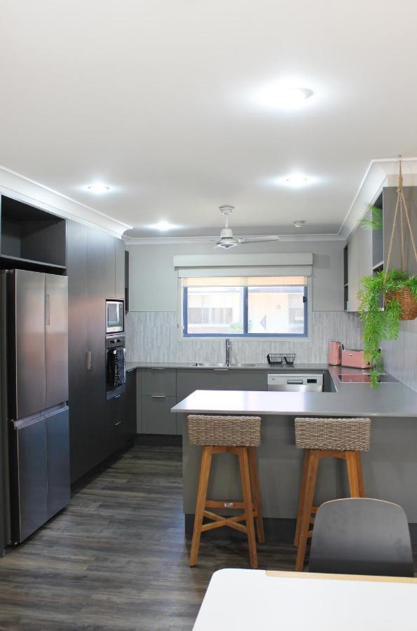 Yamba Twin Pines Motel Bagian luar foto