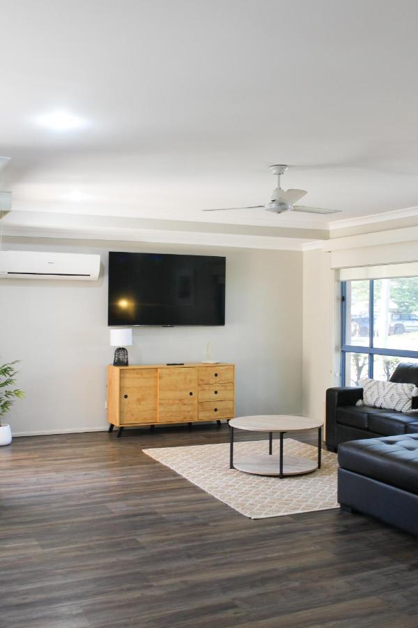 Yamba Twin Pines Motel Bagian luar foto
